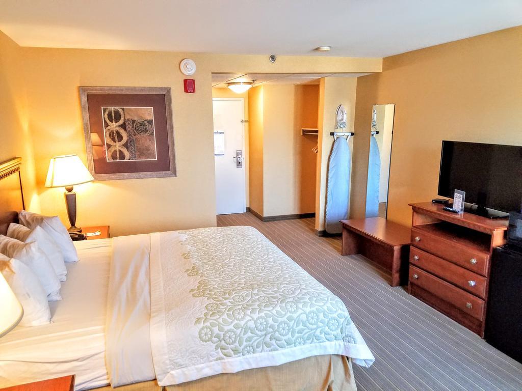Days Inn By Wyndham Windsor Locks / Bradley Intl Airport מראה חיצוני תמונה