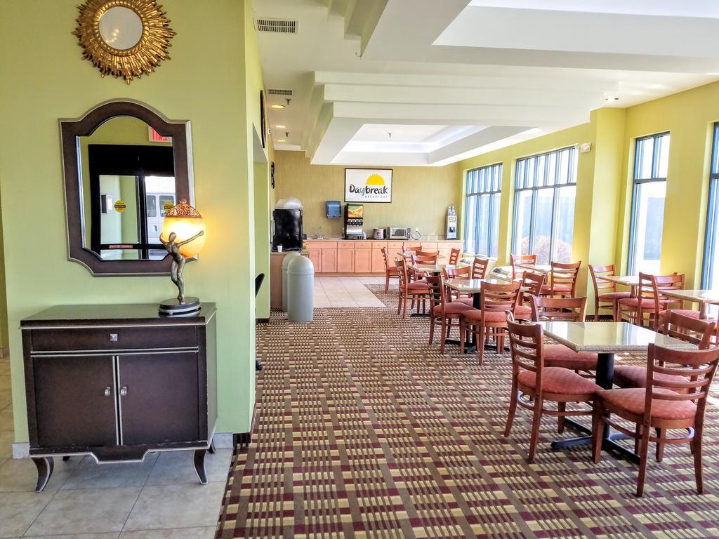 Days Inn By Wyndham Windsor Locks / Bradley Intl Airport מראה חיצוני תמונה