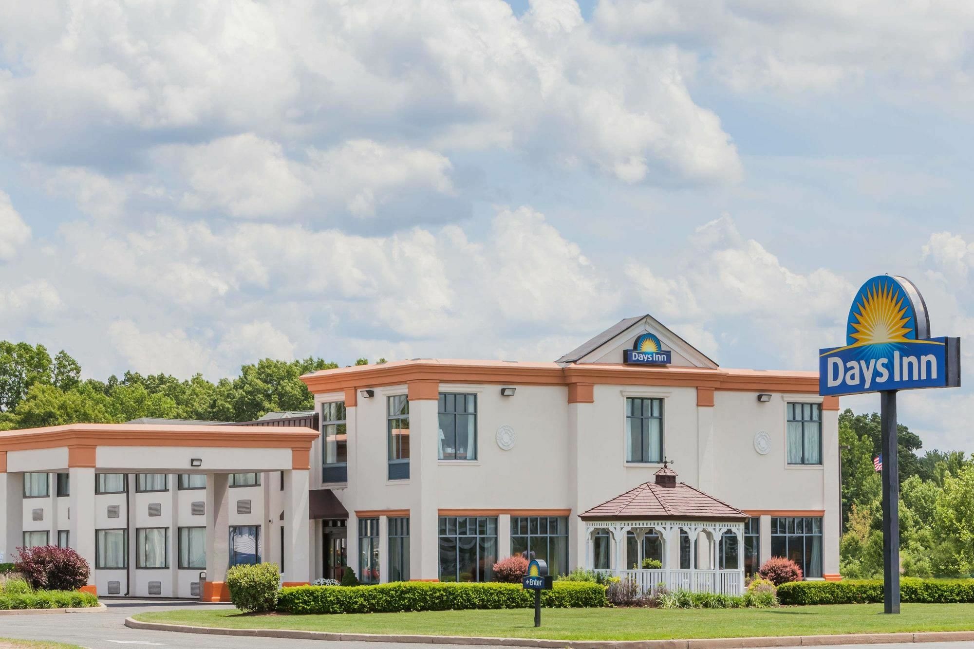 Days Inn By Wyndham Windsor Locks / Bradley Intl Airport מראה חיצוני תמונה