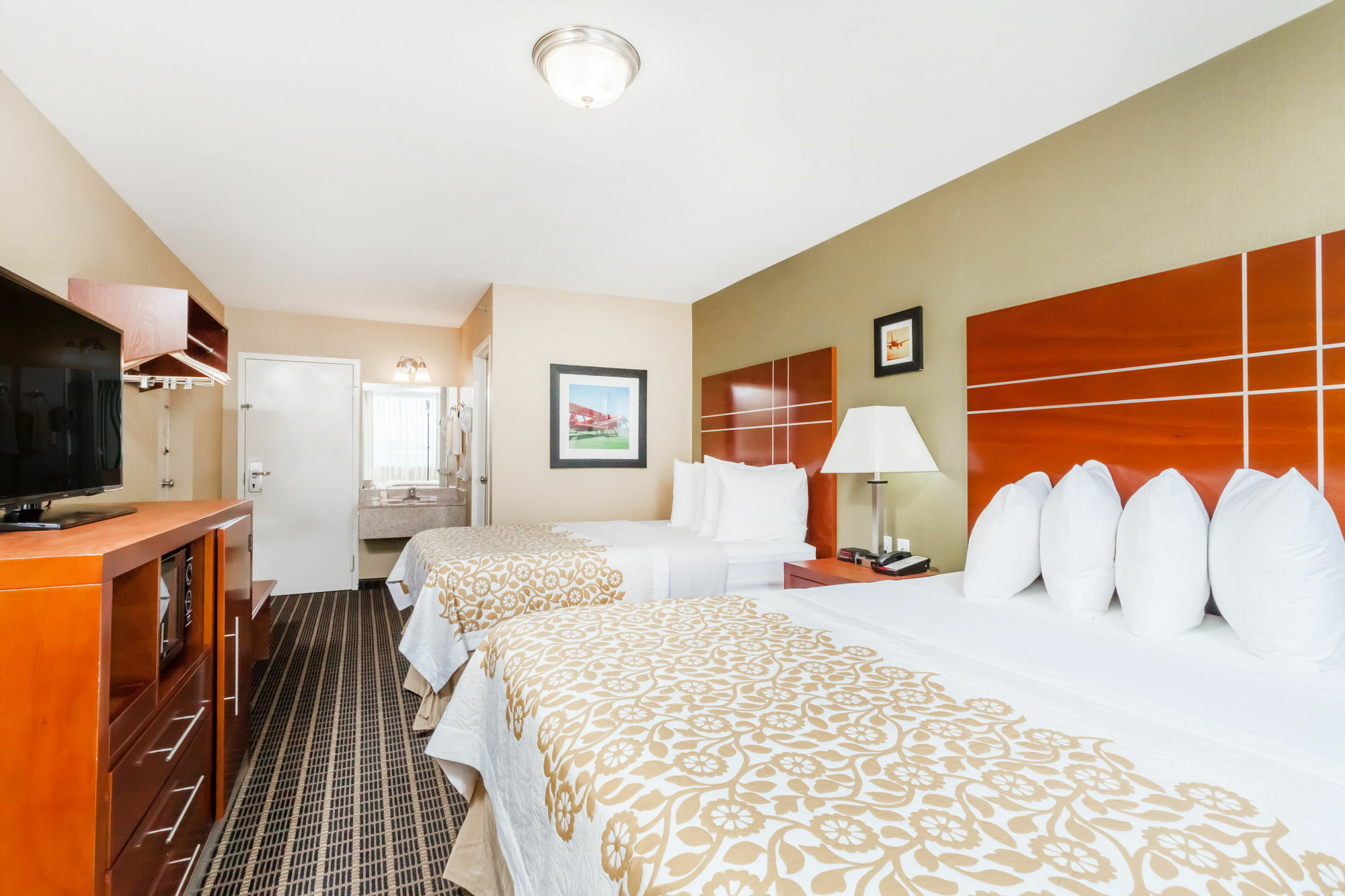 Days Inn By Wyndham Windsor Locks / Bradley Intl Airport מראה חיצוני תמונה